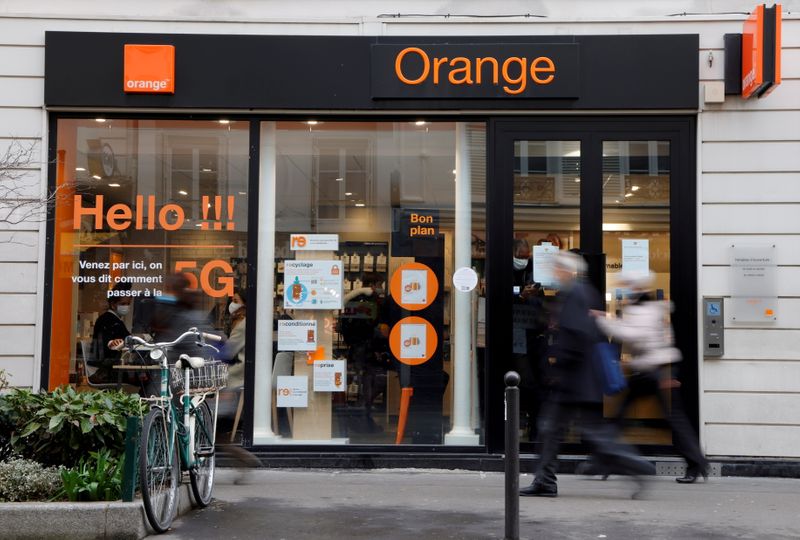 &copy; Reuters Orange shares down despite reporting in-line core operating profit in Q1