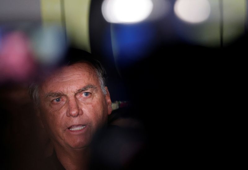 &copy; Reuters Erro de Bolsonaro é ouvir os mais radicais, diz Janaina Paschoal