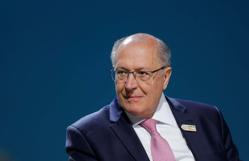 &copy; Reuters Alckmin: tarifa de Trump sobre o aço prejudica o mundo todo, não só o Brasil