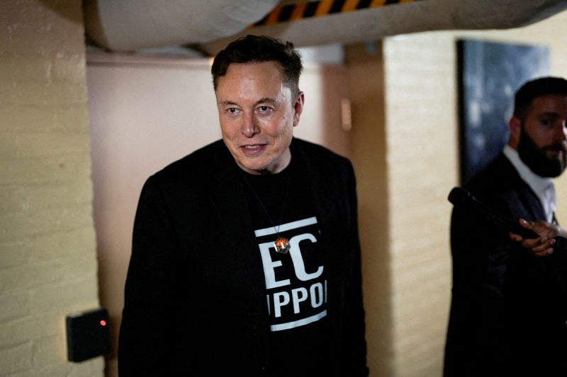 &copy; Reuters Elon Musk vai responder às acusações de assédio da OpenAI no tribunal