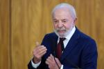 Lula diz que ajuste fiscal não justifica queda em investimento social