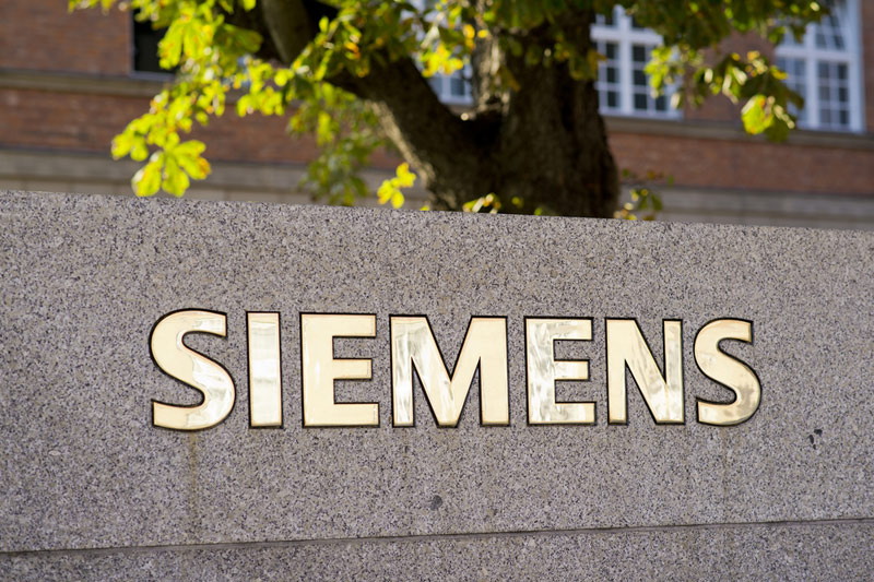 AKTIE IM FOKUS: Siemens-Aktionäre machen nach trübem Quartal Kasse