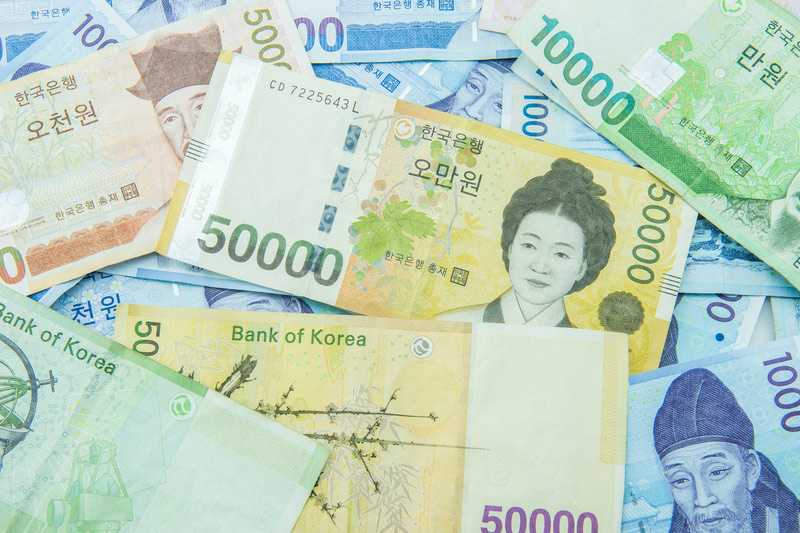 Asia FX Slips After Strong Rally, Dollar Pinned at 1-Month Low
