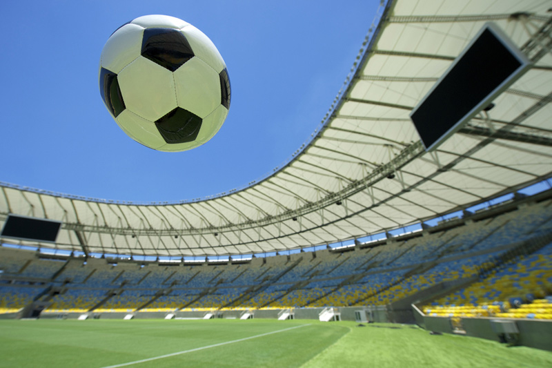 Pelé diz que futebol é "caixinha de surpresas" e que hexa virá na Rússia