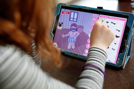 Kids Gaming Platform Roblox Faces Hurdles Ahead Of Public Listing Rough Words By Reuters - roblox unfollow all 2021