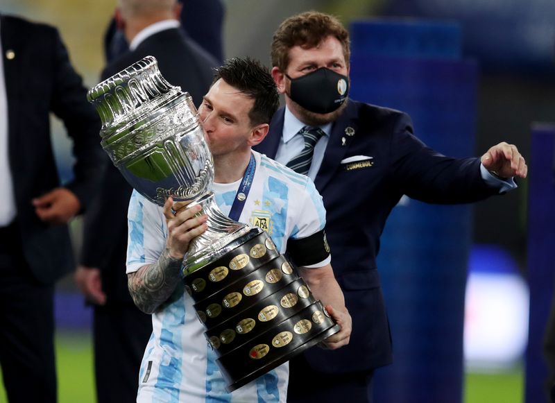 De la mano de Messi, Argentina rompe sequía de 28 años sin títulos con  conquista de Copa América Por Reuters