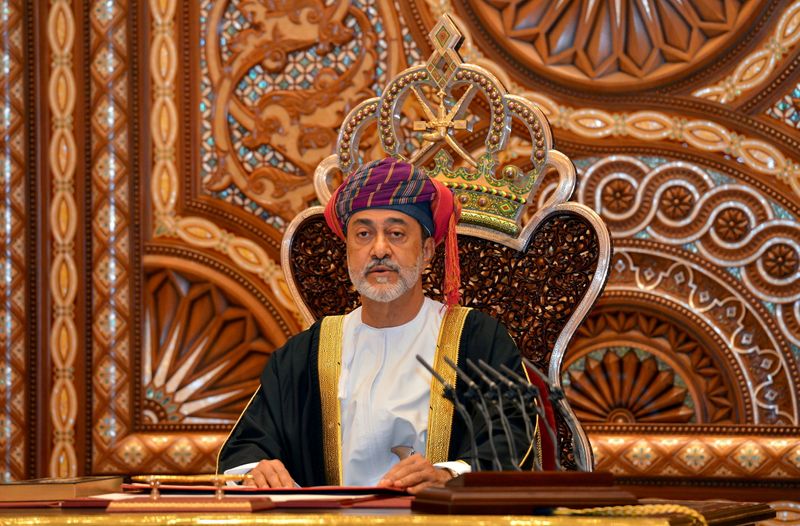 &copy; Reuters. السلطان هيثم بن طارق آل سعيد سلطان عمان في صورة من أرشيف رويترز  