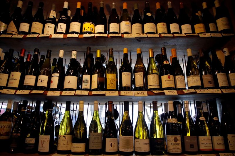 &copy; Reuters. FILE PHOTO: Bottles of wine are seen on display for sale in a wine shop in Paris, France, April 19, 2021. REUTERS/Sarah Meyssonnier