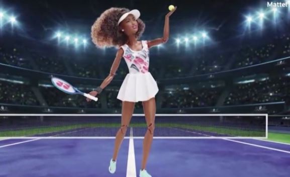 &copy; Reuters. 　米玩具メーカー大手のマテルは１２日、女子テニスの大坂なおみをモデルにしたバービー人形をラインアップに加えたと発表した。写真はマテル提供のビデオから（２０２１年　ロイター