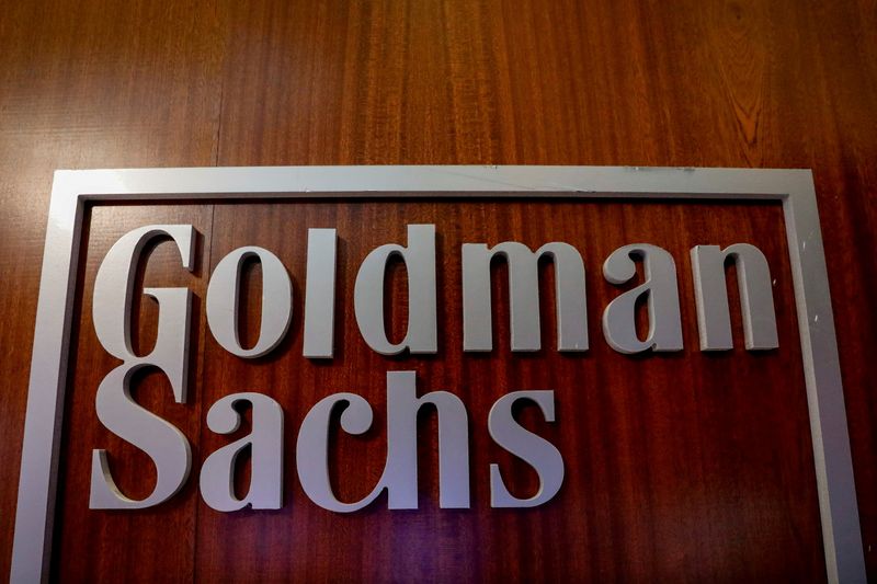 &copy; Reuters. FILE PHOTO: The Goldman Sachs company logo in New York, U.S., April 17, 2018. REUTERS/Brendan McDermid//File Photo