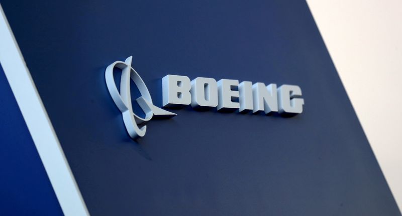© Reuters. FILE PHOTO: The Boeing logo is pictured at the Latin American Business Aviation Conference & Exhibition fair at Congonhas Airport in Sao Paulo, Brazil August 14, 2018. REUTERS/Paulo Whitaker/File Photo