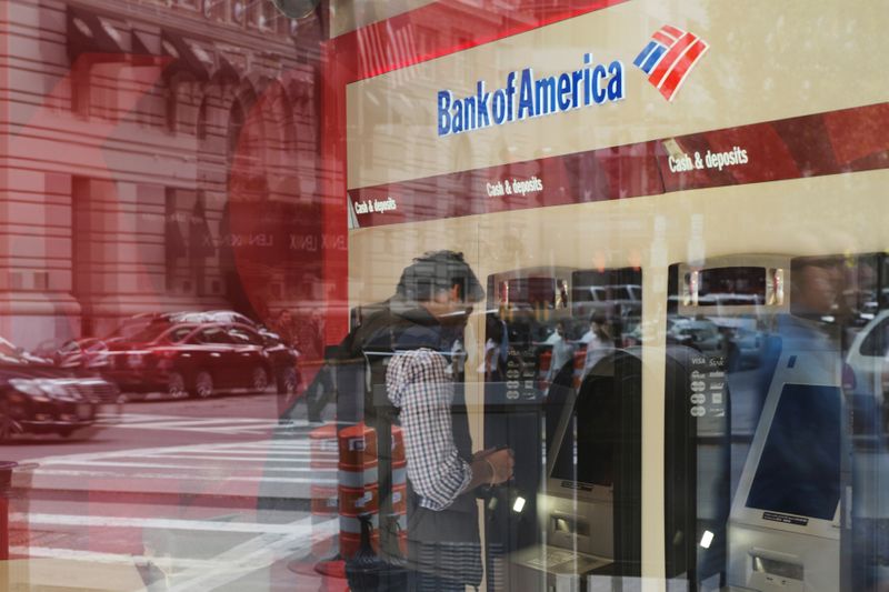 &copy; Reuters. A customer uses an ATM at a Bank of America branch in Boston, Massachusetts, U.S., October 11, 2017. REUTERS/Brian Snyder