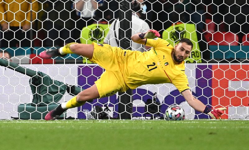 &copy; Reuters. Goleiro da seleção da Itália Gianluigi Donnarumma 
06/07/2021
Pool via REUTERS/Andy Rain