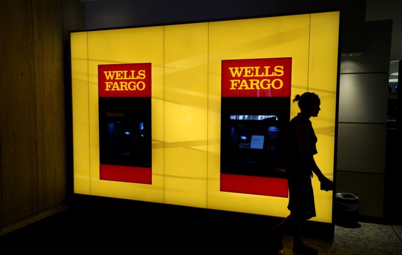 © Reuters. Caixas eletrônicos do Wells Fargo em Denver, EUA 
13/04/2016
REUTERS/Rick Wilking