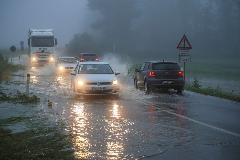 Al menos 44 muertos y decenas de desaparecidos mientras las inundaciones azotan Europa Occidental