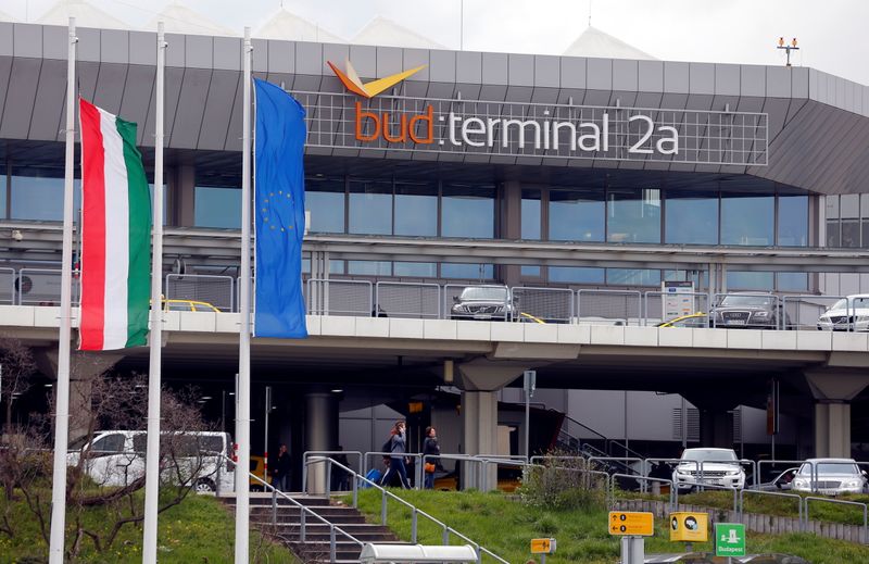 &copy; Reuters. FILE PHOTO: General view of the Ferenc Liszt airport's terminal 2A in Budapest,Hungary,29 March 2016. REUTERS/Laszlo Balogh/File Photo