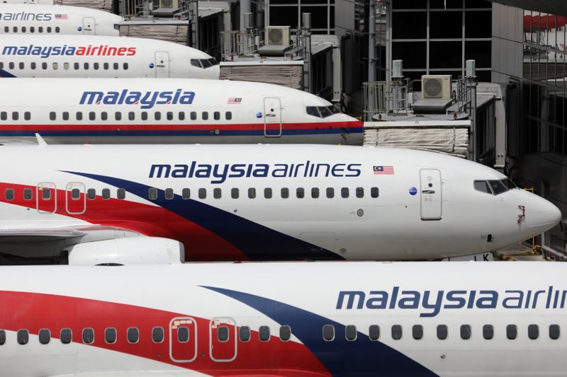 &copy; Reuters. FILE PHOTO: Malaysia Airlines planes are seen parked at Kuala Lumpur International Airport, amid the coronavirus disease (COVID-19) outbreak in Sepang, Malaysia October 6, 2020. REUTERS/Lim Huey Teng