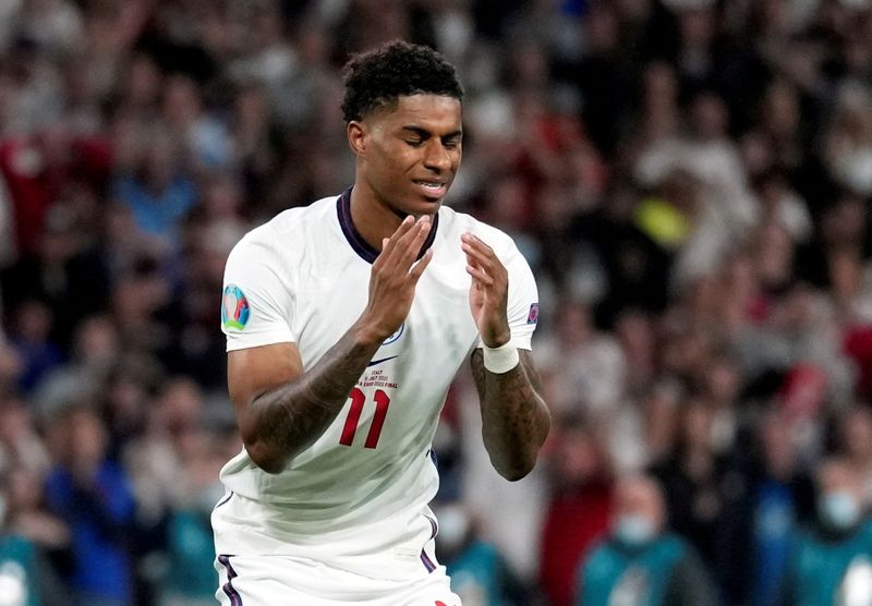 &copy; Reuters. Marcus Rashford lamenta pênalti perdido durante final da Eurocopa entre Inglaterra e Itália em Londres
11/07/2021 Pool via REUTERS/Frank Augstein