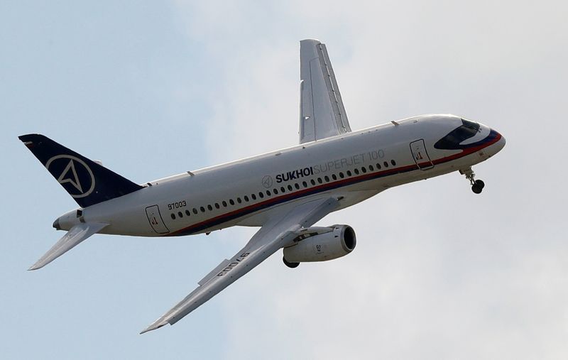 &copy; Reuters. A Sukhoi Superjet 100 regional jet performs during a demonstration flight at the MAKS 2017 air show in Zhukovsky, outside Moscow, Russia, July 18, 2017. REUTERS/Sergei Karpukhin