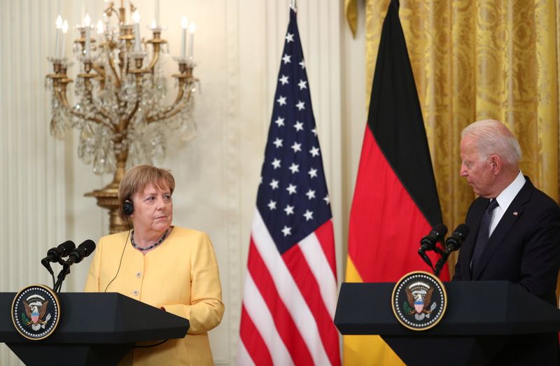 &copy; Reuters. Joe Biden e Angela Merkel se reúnem na Casa Branca
 15/7/2021    REUTERS/Tom Brenner