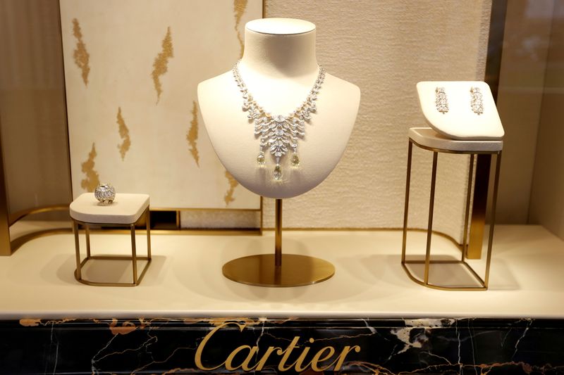 &copy; Reuters. FILE PHOTO: High-end jewellery is displayed at a Cartier store on Place Vendome in Paris, France, July 2, 2019.  REUTERS/Regis Duvignau/File Photo