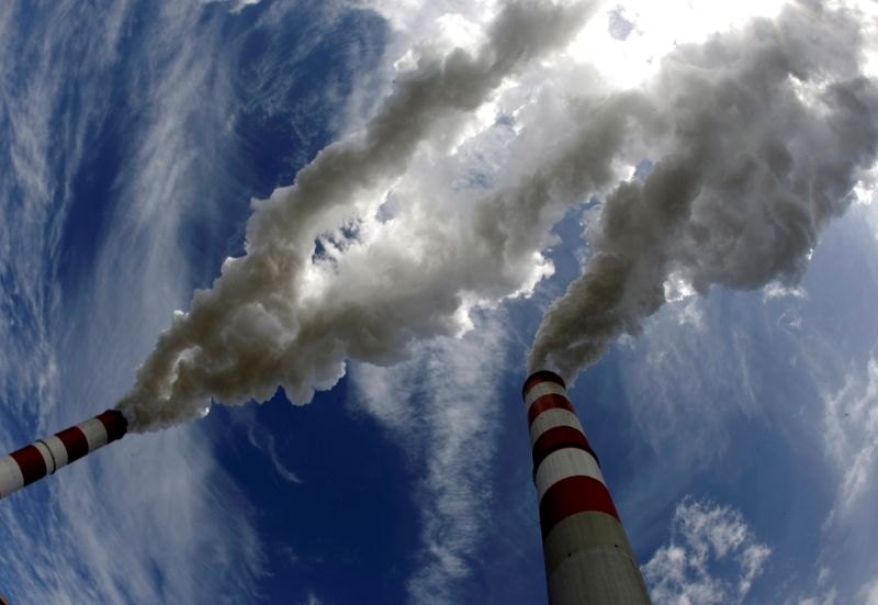 &copy; Reuters.  　欧州連合（ＥＵ）欧州委員会は７月１４日、域内の温室効果ガス排出量を２０３０年までに１９９０年比で５５％減らすという目標を達成するための新たな包括的対策を発表した。ポー