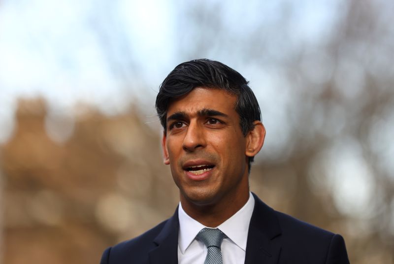 &copy; Reuters. FILE PHOTO: Britain's Chancellor of the Exchequer Rishi Sunak talks during a TV interview in London, Britain November 22, 2020. REUTERS/Simon Dawson/File Photo