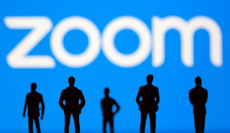 &copy; Reuters. Zoom Video Communications a annoncé dimanche avoir trouvé un accord pour racheter le fournisseur de logiciels d'informatique dématérialisée ("cloud") Five9 dans le cadre d'une transaction évaluée à environ 14,7 milliards de dollars. /Photo prise l