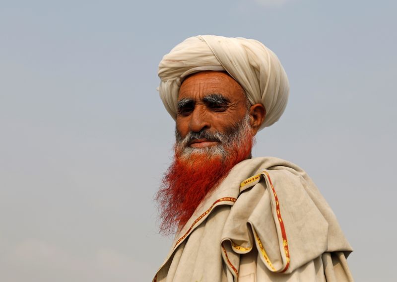 &copy; Reuters. رجل مسن عند أطراف العاصمة الأفغانية كابول في 13 يوليو تموز 2021. تصوير: محمد إسماعيل - رويترز