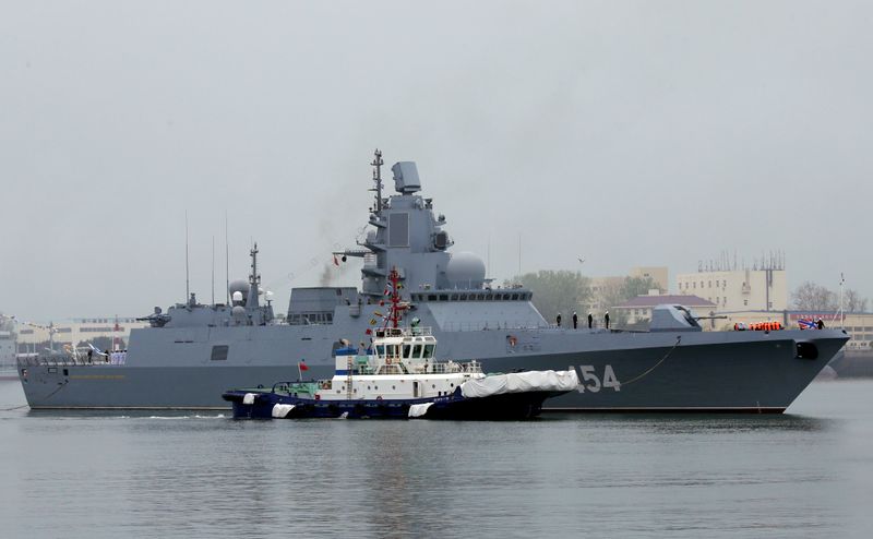 &copy; Reuters. Russia navy's guided missile frigate Admiral Gorshkov arrives at Qingdao Port for the 70th anniversary celebrations of the founding of the Chinese People's Liberation Army Navy (PLAN), in Qingdao, China April 21, 2019. REUTERS/Jason Lee