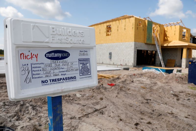 U.S. homebuilder confidence falls to 11-month low in July