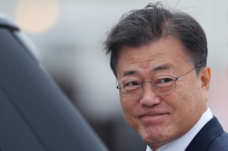 &copy; Reuters. Presidente da Coreia do Sul, Moon Jae-in, chega ao aeroporto da Cornuálhia, no Reino Unido, para reunião do G7
11/06/2021 REUTERS/Peter Nicholls/Pool