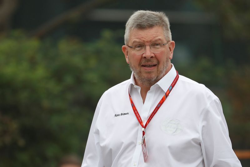 &copy; Reuters. Ross Brawn caminha no circuito de Xangai antes do Grande Prêmio da China em 2017
06/04/2017 REUTERS/Aly Song