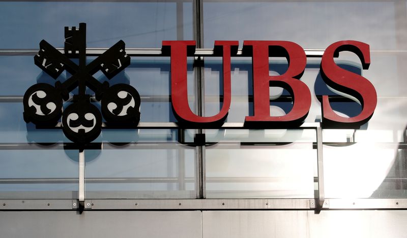 &copy; Reuters. FILE PHOTO: The logo of Swiss bank UBS is seen in Zurich, Switzerland October 25, 2018. REUTERS/Arnd Wiegmann/File Photo