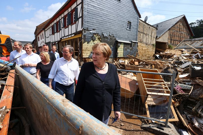 &copy; Reuters. Le gouvernement allemand entend solliciter le soutien financier du fonds de solidarité de l'Union européenne pour réparer le plus rapidement possible les dommages causés par les inondations meurtrières qui ont touché l'ouest du pays, selon un projet