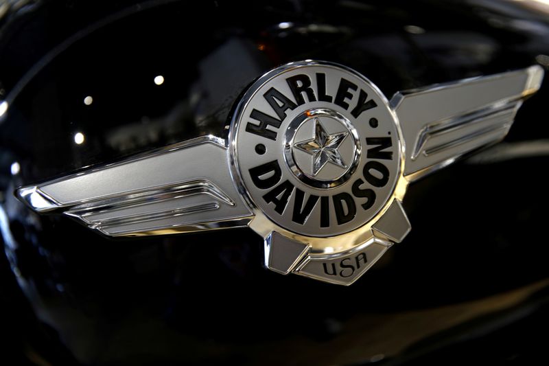 &copy; Reuters. FILE PHOTO: The logo of U.S. motorcycle company Harley-Davidson is seen on one of their models at a shop in Paris, France, August 16, 2018.  REUTERS/Philippe Wojazer/File Photo