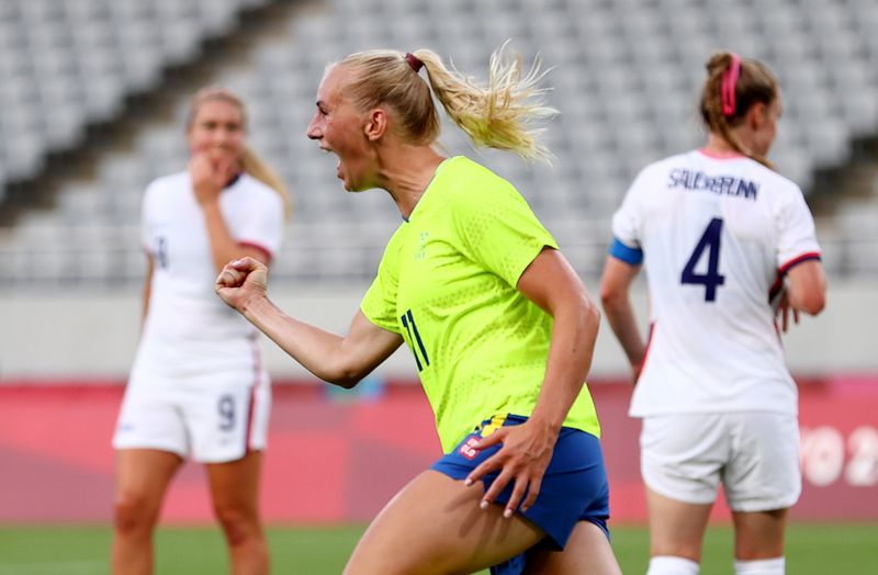 &copy; Reuters. Stina Blackstenius comemora gol marcado na vitória da Suécia sobre os Estados Unidos na Olimpíada de Tóquio 2020 
21/07/2021 REUTERS/Edgar Su