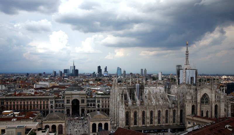 &copy; Reuters. FILE PHOTO: Duomo's cathedral and Porta Nuova's financial district are seen in Milan, Italy,  May 16, 2018.   REUTERS/Stefano Rellandini