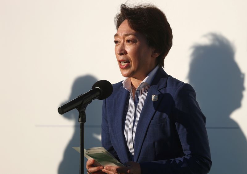 &copy; Reuters. سيكو هاشيموتو رئيسة اللجنة المنظمة لأولمبياد طوكيو تلقي كلمة فيالعاصمة اليابانية يوم 17 يوليو تموز 2021. تصوير: كاي فافنباخ - رويترز.