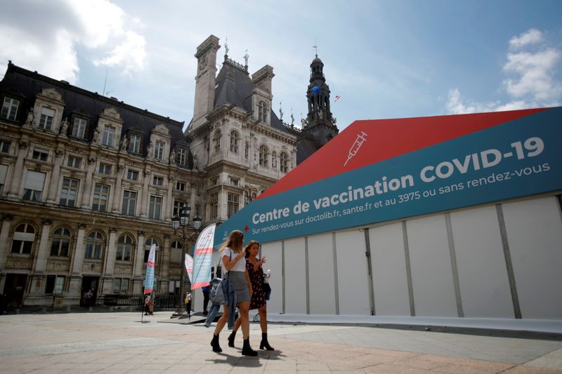 &copy; Reuters. L'accélération de la campagne de vaccination contre le COVID-19 ne suffira pas à endiguer la quatrième vague épidémique et n'empêchera pas un nouvel afflux de patients dans les hôpitaux à partir de la mi-août, a déclaré jeudi Jean-François De