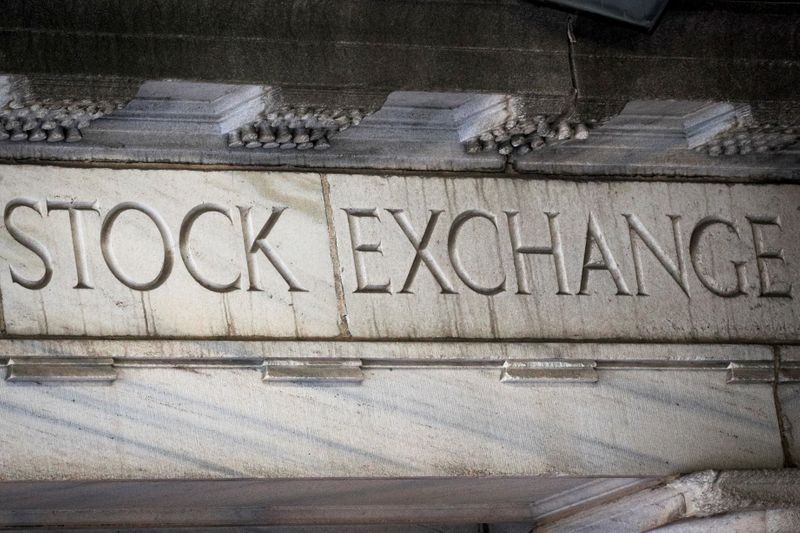 &copy; Reuters. Fachada da Bolsa de Valores de Nova York, em Wall Street
29/03/2021
REUTERS/Brendan McDermid