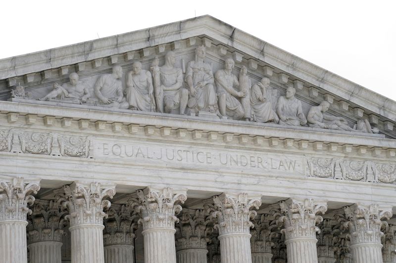&copy; Reuters. FILE PHOTO: A view shows the pediment of the U.S. Supreme Court building in Washington, D.C., U.S. June 25, 2021. REUTERS/Ken Cedeno/File Photo