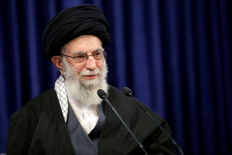 &copy; Reuters. FILE PHOTO: Iranian Supreme Leader Ayatollah Ali Khamenei delivers a televised speech in Tehran, Iran, January 8, 2021. Official Khamenei Website/Handout via REUTERS/File Photo