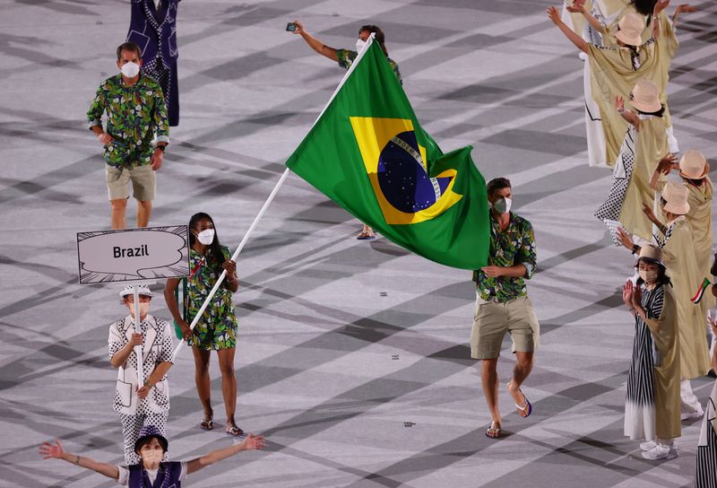 &copy; Reuters. Delegação brasileira desfila na cerimônia de abertura dos Jogos de Tóquio
23/07/2021
REUTERS/Mike Blake