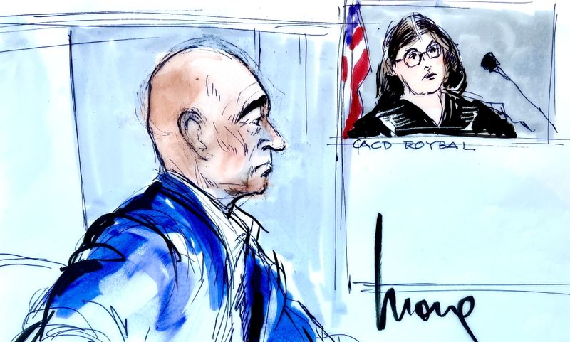 © Reuters. Thomas Barrack, a billionaire friend of Donald Trump who chaired the former president's inaugural fund, appears during a court appearance in Los Angeles, California, U.S., July 20, 2021 in this courtroom sketch. Sketch from July 20, 2021. REUTERS/Mona Edwards  