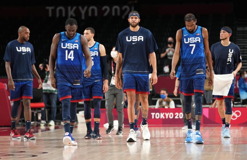 &copy; Reuters. Jogadores da seleção de basquete dos EUA após derrota para a França
25/07/2021
Kyle Terada-USA TODAY Network