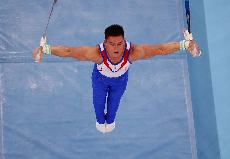 &copy; Reuters.  Jul 26, 2021. 
Foto del lunes del ruso Nikita Nagornyy en la prueba de anillas de la final de la gimnasia masculina por equipos
REUTERS/Athit Perawongmetha