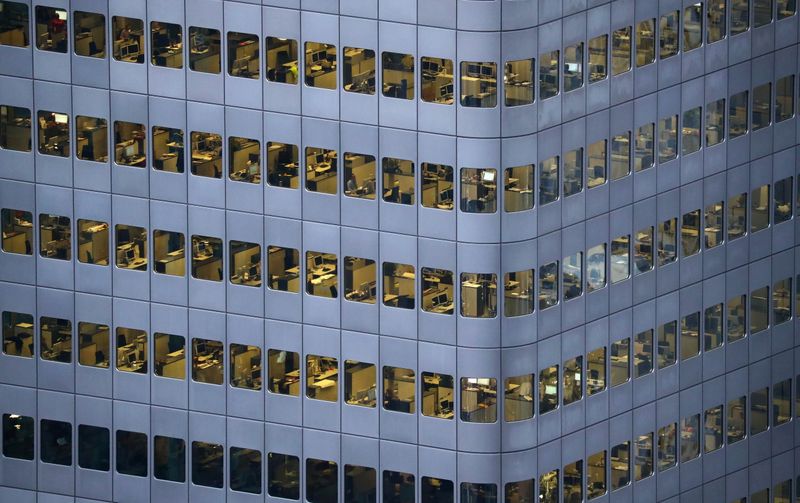 &copy; Reuters. FILE PHOTO: An office building is photographed from a tourist platform early evening in Frankfurt, Germany January 31, 2017. REUTERS/Kai Pfaffenbach/File Photo