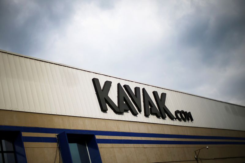 &copy; Reuters. Fachada de loja de comércio de veículos Kavak. 25/8/2020.REUTERS/Edgard Garrido