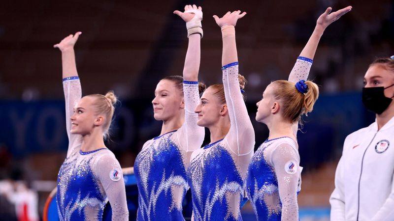 &copy; Reuters. Ginastas russas acenas após conquistarem ouro por equipes na Tóquio 2020
27/07/2021 REUTERS/Lindsey Wasson